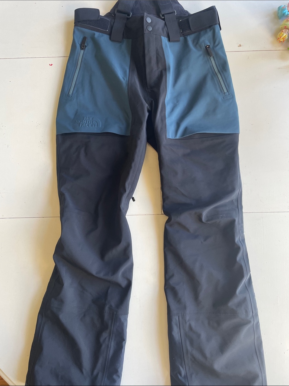 The North Face Men’s Blue and Black Ski & Snowboard Pants